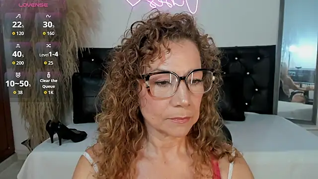 Jademommy  online show from October 6, 2025, 3:53 pm