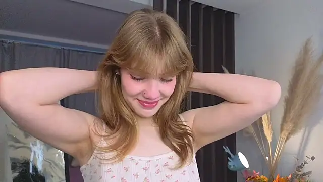 pienaple online show from November 12, 2025, 4:02 am