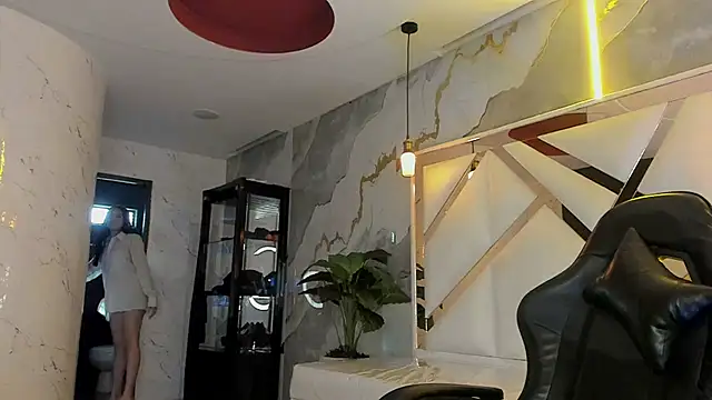 sophiadoll tf online show from January 15, 2026, 8:56 pm