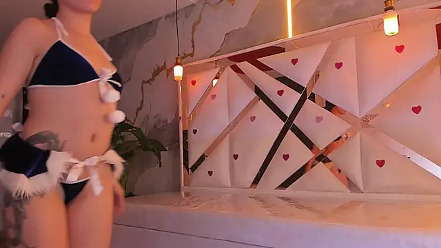 sophiadoll tf online show from February 18, 2026, 8:49 pm