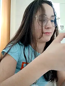 Snapshot of linameii chatting on October 30, 2025, 2:46 am linameii online show from October 30, 2025, 2:46 am