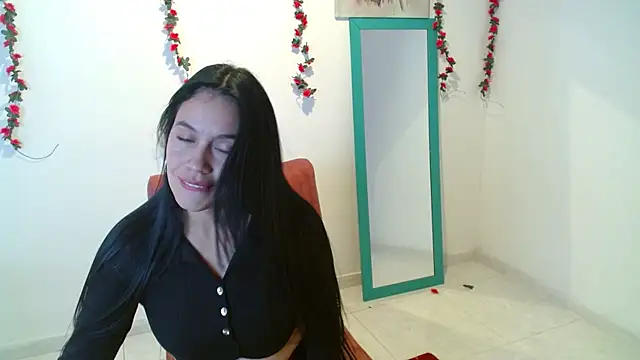 cristal1609 online show from October 18, 2025, 3:24 pm