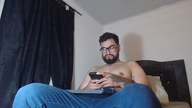 Chrys harris77 online show from April 8, 2026, 11:05 pm