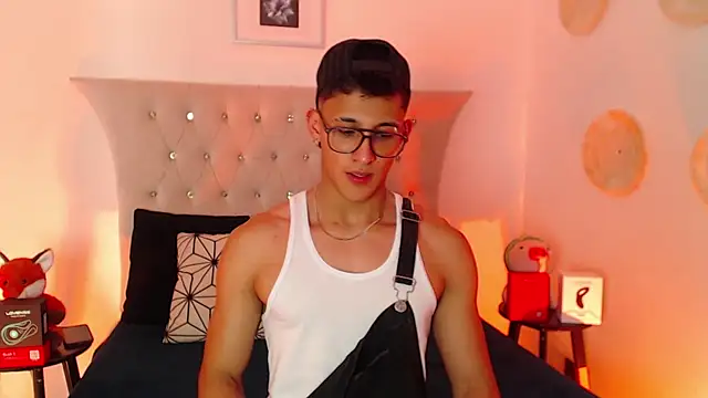 SalvadorFit online show from November 23, 2025, 8:41 pm