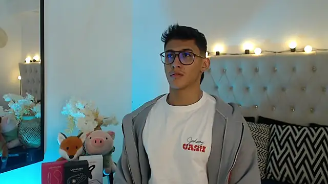 SalvadorFit online show from January 17, 2026, 8:01 pm