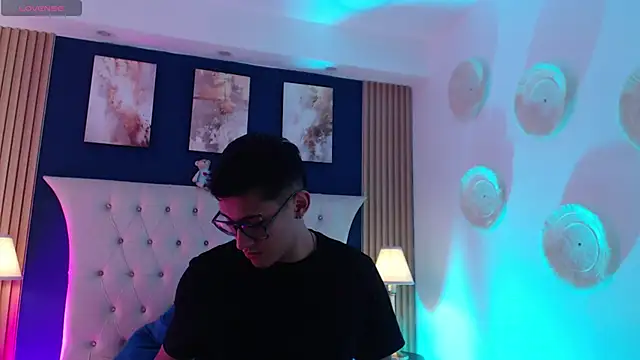 SalvadorFit online show from April 19, 2026, 8:44 pm