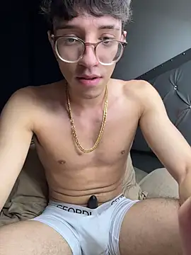 arthurdavies online show from October 30, 2025, 4:36 am