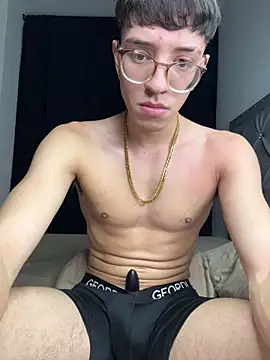 arthurdavies online show from November 15, 2025, 4:43 am