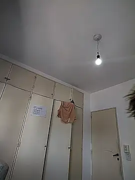 Lunita86 online show from November 23, 2025, 2:39 pm