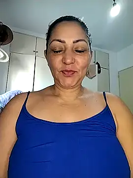 Lunita86 online show from November 25, 2025, 2:06 pm