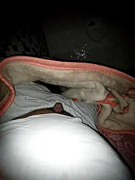 Snapshot of aflatoon121 chatting on December 17, 2025, 6:36 pm aflatoon121 online show from December 17, 2025, 6:36 pm