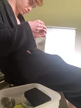 Snapshot of Randy9222 chatting on October 11, 2025, 10:03 am Randy9222 online show from October 11, 2025, 10:03 am