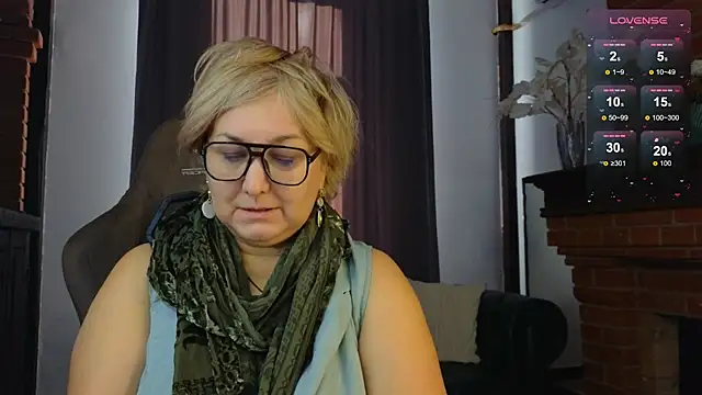 Marta Wils online show from October 23, 2025, 2:44 am