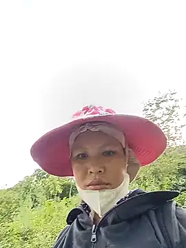 callistra online show from October 9, 2025, 8:23 am