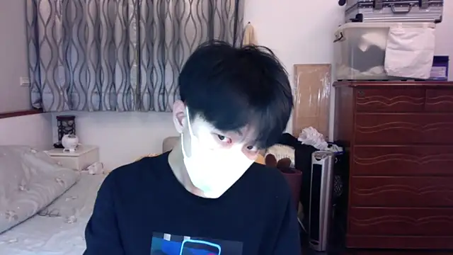 kai101010 online show from December 16, 2025, 1:38 pm