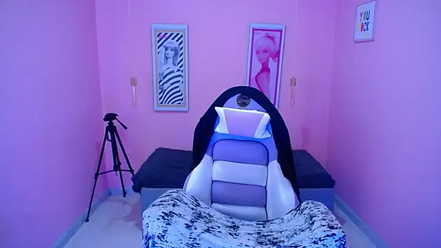 Bunny poison online show from November 30, 2025, 1:15 pm