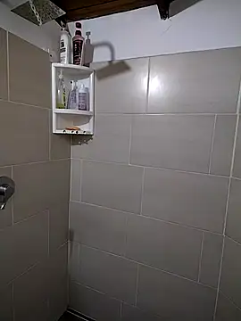 Suzanelee1 online show from October 10, 2025, 10:31 pm