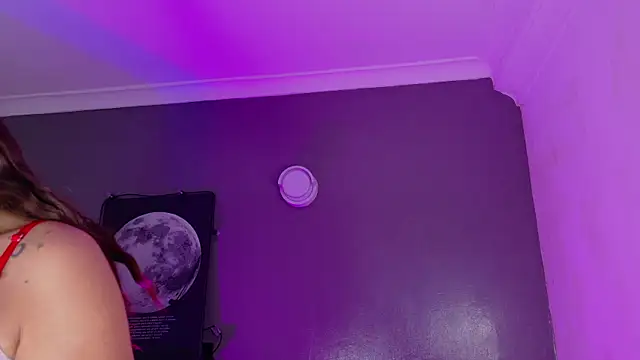 KeendraFox  online show from December 17, 2025, 10:32 am