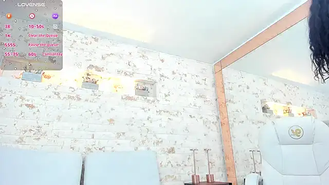 grace daviss online show from December 5, 2025, 10:57 am