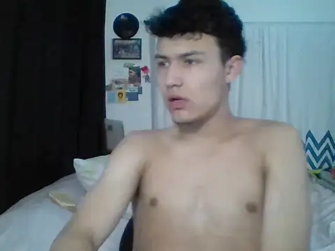 Snapshot of El_awo_ chatting on September 25, 2025, 4:43 pm El awo online show from September 25, 2025, 4:43 pm