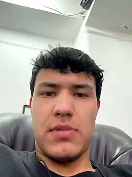 Snapshot of El_awo_ chatting on October 13, 2025, 3:56 pm El awo online show from October 13, 2025, 3:56 pm