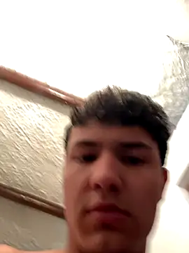 Snapshot of El_awo_ chatting on October 14, 2025, 7:58 pm El awo online show from October 14, 2025, 7:58 pm