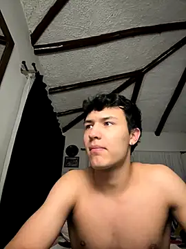 Snapshot of El_awo_ chatting on October 16, 2025, 6:20 pm El awo online show from October 16, 2025, 6:20 pm