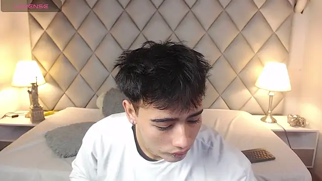 Clement Reyes online show from September 18, 2025, 12:18 pm