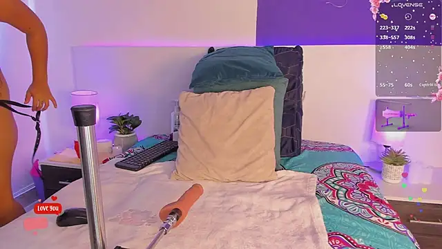 Anabacker01 online show from April 11, 2026, 1:04 pm