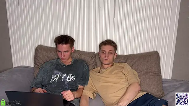 Snapshot of Eaton_ chatting on October 13, 2025, 3:45 pm Eaton  online show from October 13, 2025, 3:45 pm