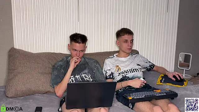 Snapshot of Eaton_ chatting on October 30, 2025, 4:30 pm Eaton  online show from October 30, 2025, 4:30 pm