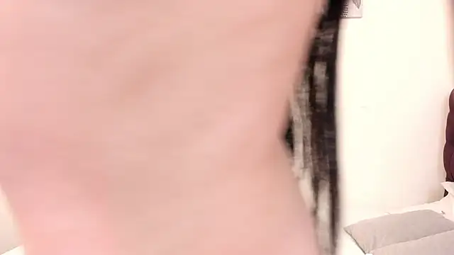 Snapshot of Dulcee_1 chatting on November 10, 2025, 11:20 am Dulcee 1 online show from November 10, 2025, 11:20 am