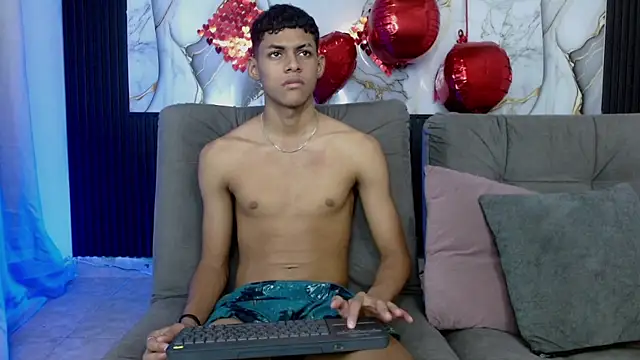 deivid bigcock1 online show from September 30, 2025, 12:48 am