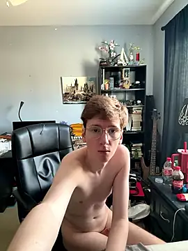 Snapshot of blakesprettygoofy chatting on January 13, 2026, 5:29 pm blakesprettygoofy online show from January 13, 2026, 5:29 pm