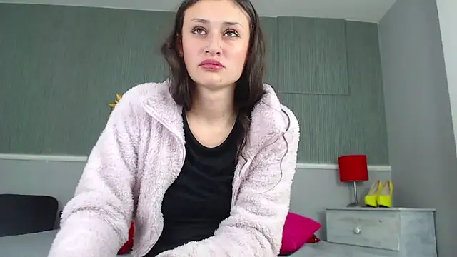 Snapshot of Emily_Swiftt chatting on December 20, 2025, 11:56 pm Emily Swiftt online show from December 20, 2025, 11:56 pm