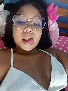 little onixx online show from October 17, 2025, 12:08 pm