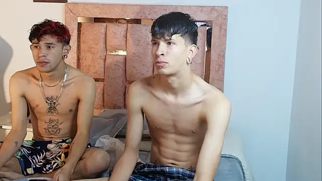 DemianSalvatore online show from December 4, 2025, 8:28 pm