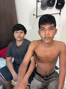 Snapshot of P4NT0J4 chatting on February 7, 2026, 1:20 am P4NT0J4 online show from February 7, 2026, 1:20 am