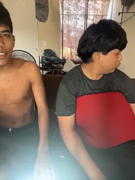 Snapshot of P4NT0J4 chatting on February 16, 2026, 11:34 pm P4NT0J4 online show from February 16, 2026, 11:34 pm