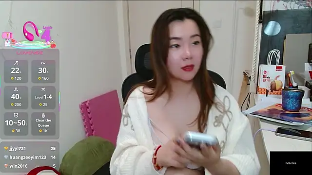 sallycui online show from April 25, 2026, 1:25 pm