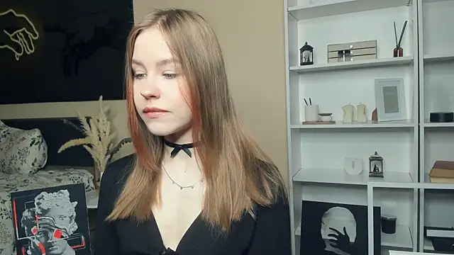 Snapshot of MaliaBourraine chatting on May 16, 2026, 8:00 am MaliaBourraine online show from May 16, 2026, 8:00 am