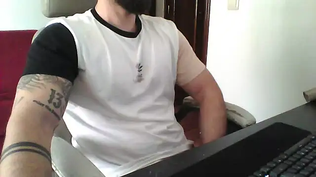 Snapshot of yourfantasy777 chatting on April 15, 2026, 3:08 pm yourfantasy777 online show from April 15, 2026, 3:08 pm