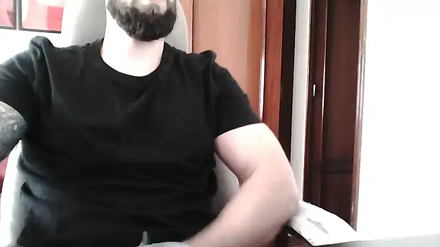 Snapshot of yourfantasy777 chatting on April 22, 2026, 3:35 pm yourfantasy777 online show from April 22, 2026, 3:35 pm