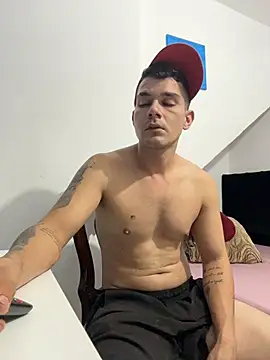 BooyHott  online show from November 30, 2025, 10:47 pm