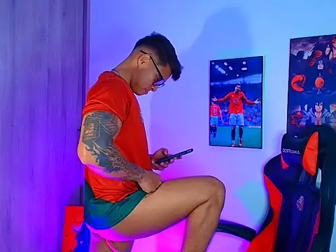 evan greey online show from October 16, 2025, 4:24 am