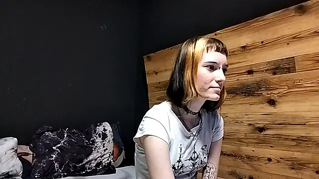 JenaeRadloff online show from October 7, 2025, 6:21 am