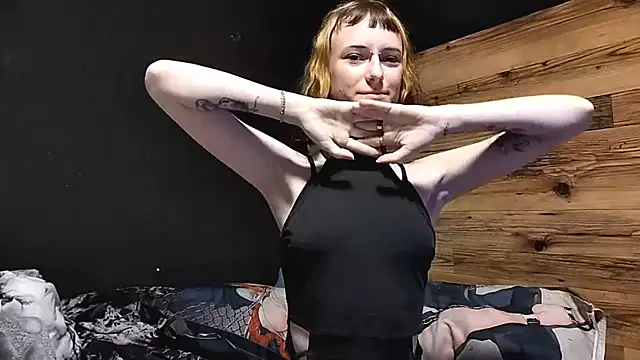 JenaeRadloff online show from October 20, 2025, 4:24 am