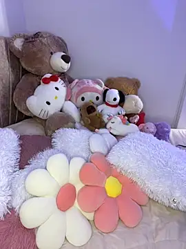 Mericute  online show from October 30, 2025, 2:24 am