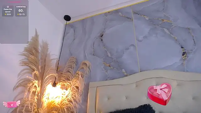 Samy moore14 online show from November 14, 2025, 1:54 pm