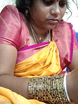 sweetqueen143 online show from October 18, 2025, 5:46 pm